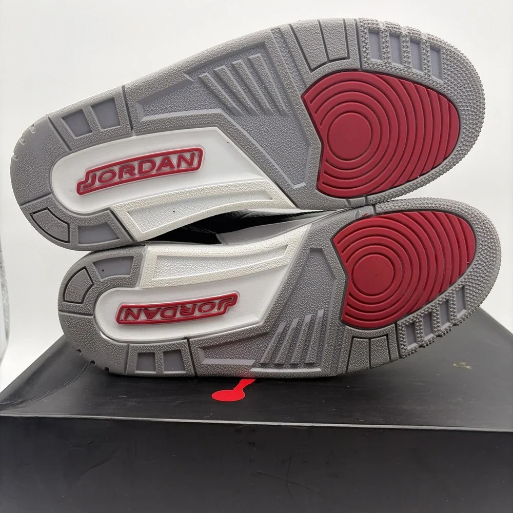 Size 9 - Jordan 3 Retro release 2011 (136064-010)